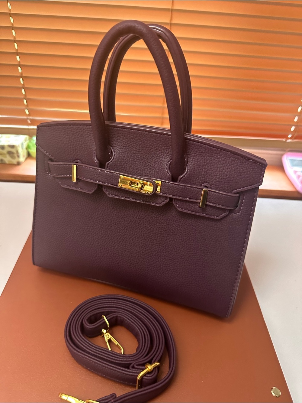 Elegant Plum Top-Handle Women’s Bag with Detachable Strap